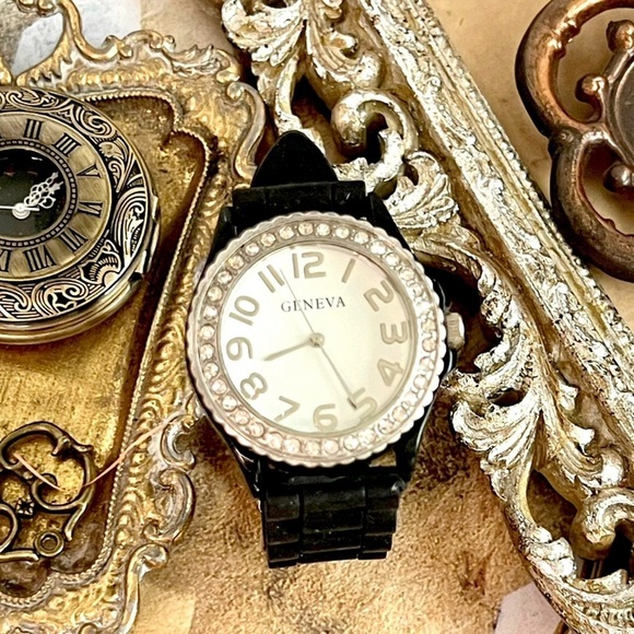 GENEVA • Silicone Rhinestone Crystal Watch Black Band New Battery Ready To Wear - Picture 2 of 4